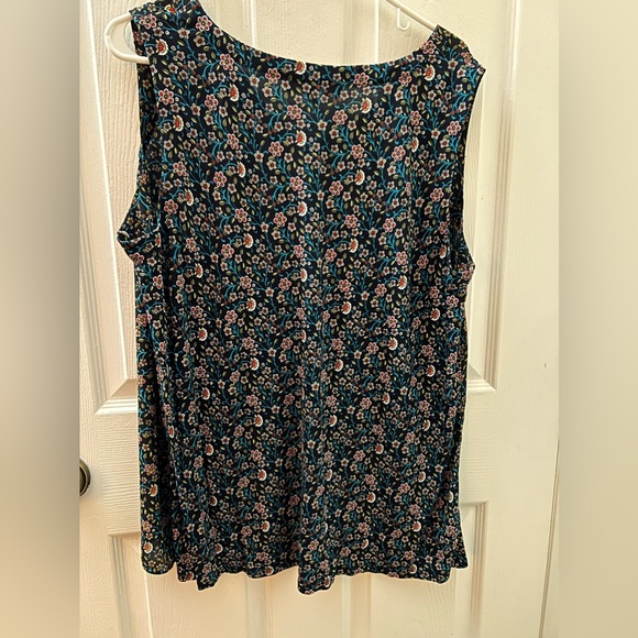 LOFT V-Neck Sleeveless Navy & w/ Red, Yellow & Blue Floral Print Blouse - Picture 4 of 5